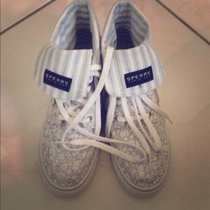 💕RESERVED💕 New Sperry top sider!!