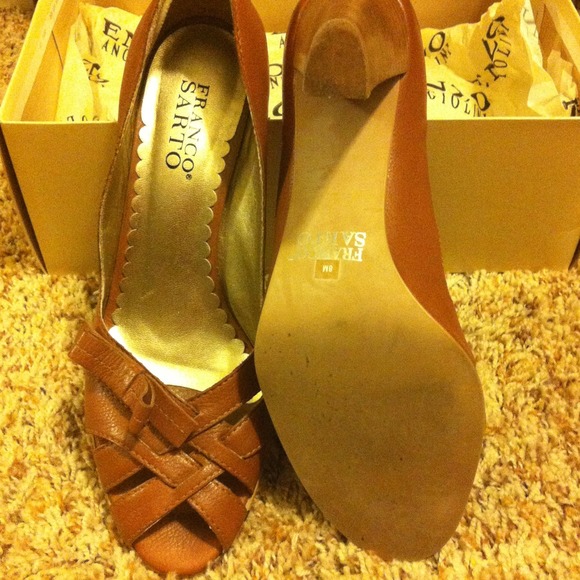 Tan soft leather 3 in heels - Picture 2 of 4