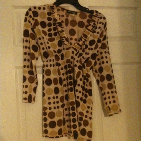 Quarter length shirt in perfect condition