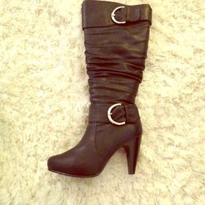 Ladies boots size 8 Charlotte Russe Black