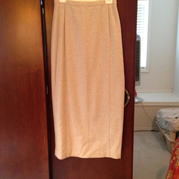 Blended wool ecru long skirt euro size see above. - Picture 1 of 3