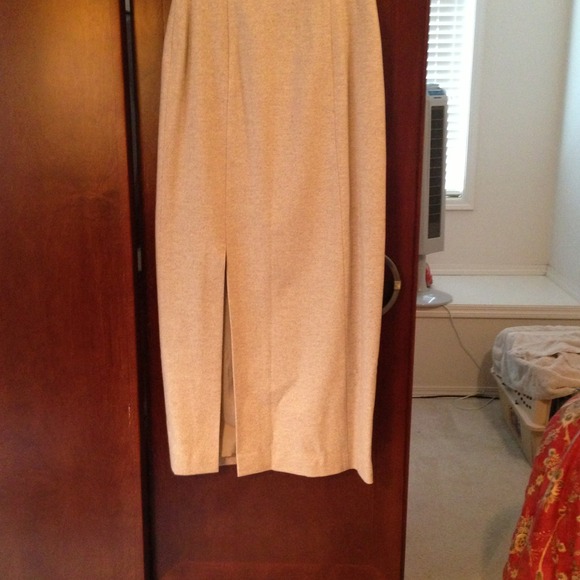 Blended wool ecru long skirt euro size see above. - Picture 2 of 3