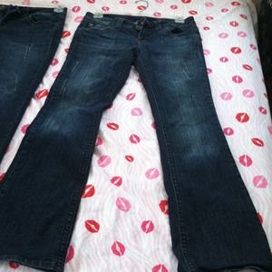 Dark refuge jeans