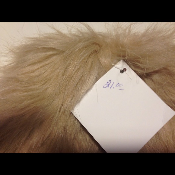 Fur leg warmers & boot covers. Tags still on item. - Picture 2 of 4