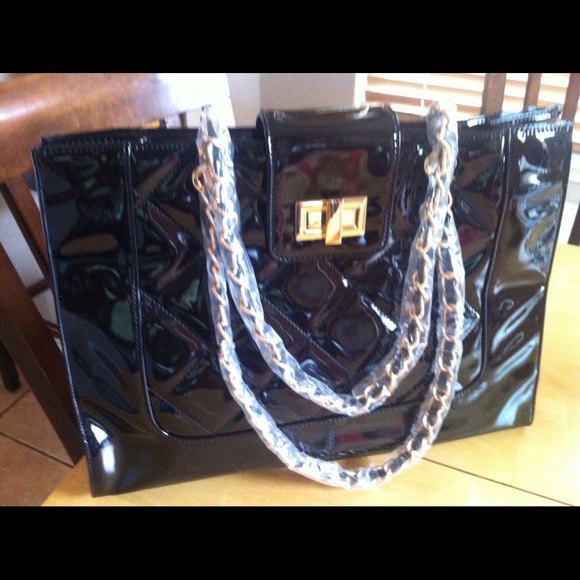 Black shiny patent bag