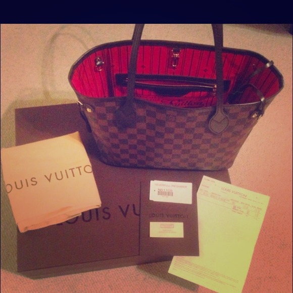 Authentic Louis Vuitton Neverful PM.