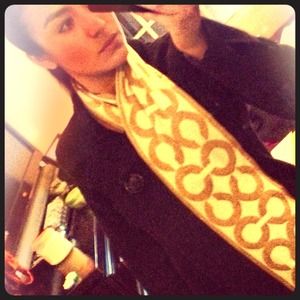 ❌SOLD❌ Cream/Gold COACH scarf