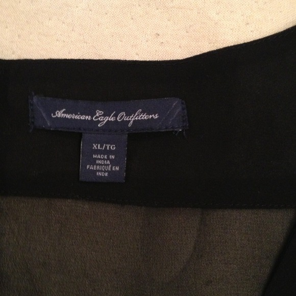 ⚡Sold⚡American eagle dressy black top - Picture 2 of 4