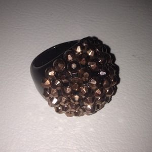 Black and gold ring.
