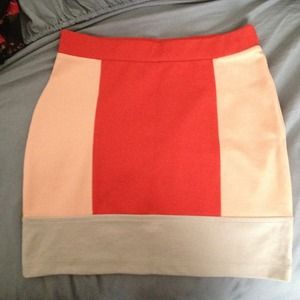 Block style skirt