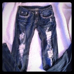NWOT cute studded diamond jeans