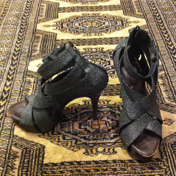 Hot BCBG Maxazria runway shoes!