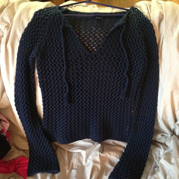 Navy blue Abercrombie & Fitch top medium