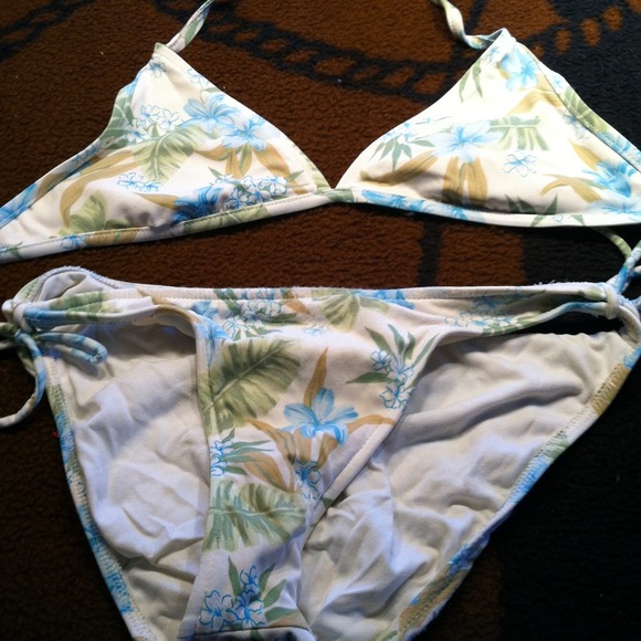 Bathing suit