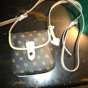 Dooney and Bourke small satchel. *AUTHENTIC*
