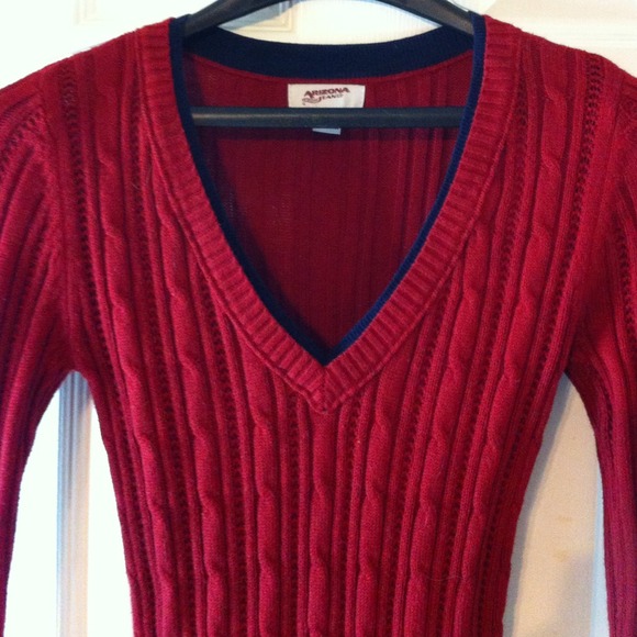 Sweater BN red with navy trim Size M Jr - Picture 1 of 4