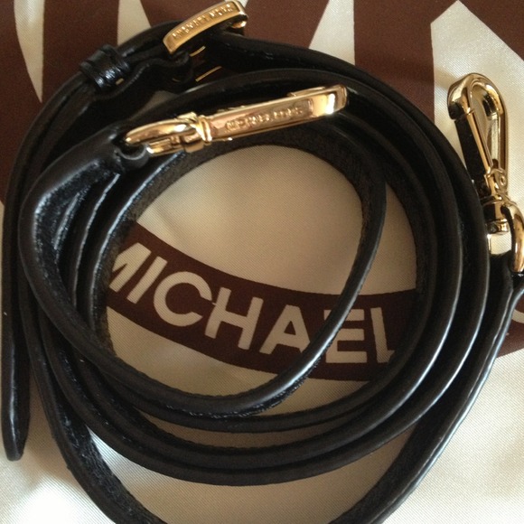 📌SOLD📌Authentic Michael Kors Grommet Satchel - Picture 3 of 4