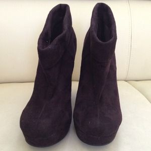 ⛔Reserved: rosiegirl4⛔ Brown Wedged Booties