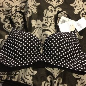 Fredericks 38B black polka dot bra