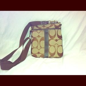 Coach letter carrier bag