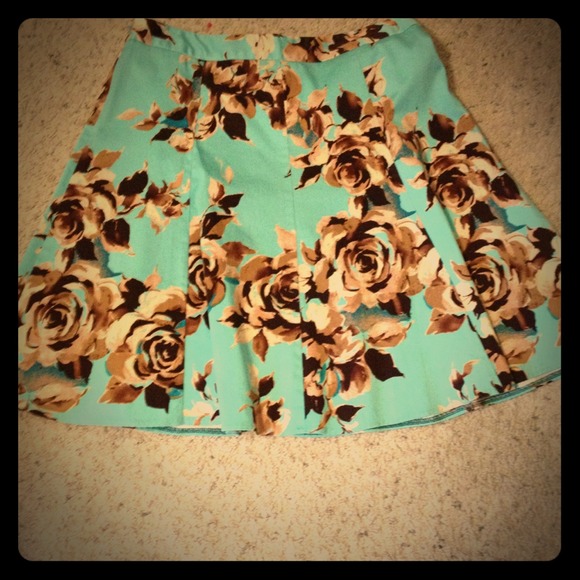 Floral patterned A-line skirt