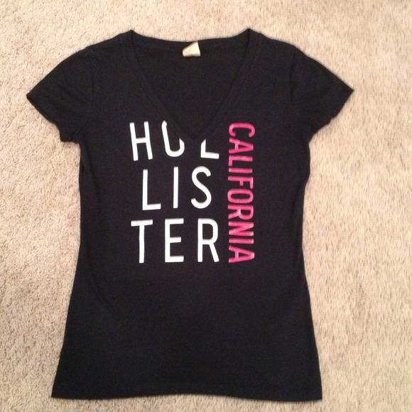 Hollister and Abercrombie shirt bundle. - Picture 3 of 3