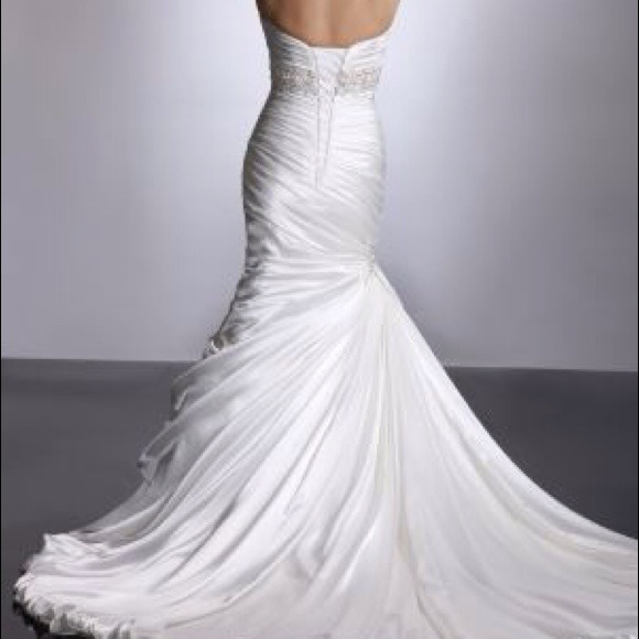 Adorae Maggie Sottero Dress. Sz 0-2. - Picture 2 of 4