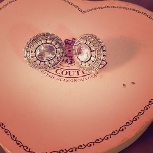 Beautiful never worn Authentic Juicy Couture!