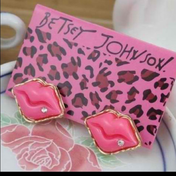 SOLD-----"LIP" STUDS EARRINGS - Picture 2 of 2