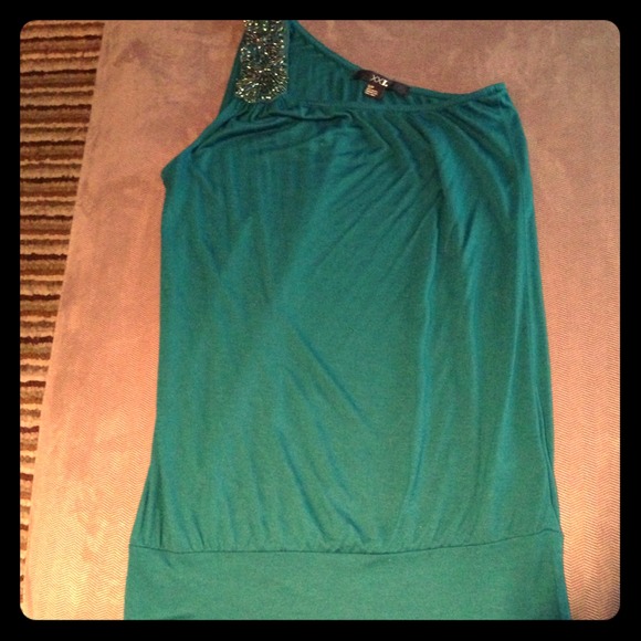 Gorgeous turquoise top