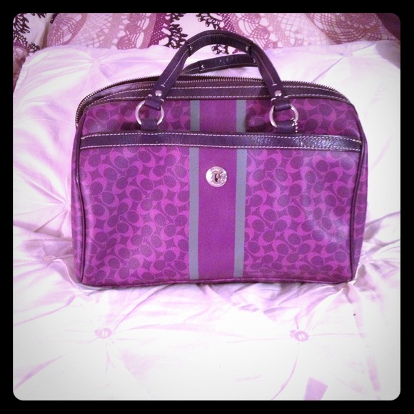 Great size coach bag!