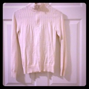 White iPod turtleneck