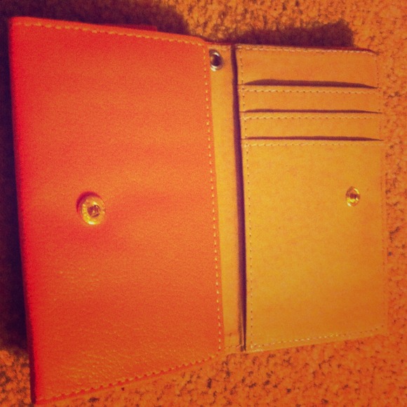 Cellphone and wallet for iPhone 4