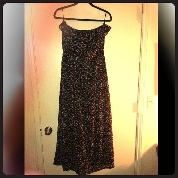 Adorable wet seal  strapless maxi dress