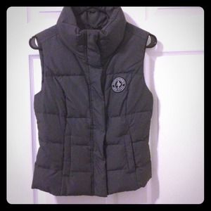 A&f fitted marshmallow vest