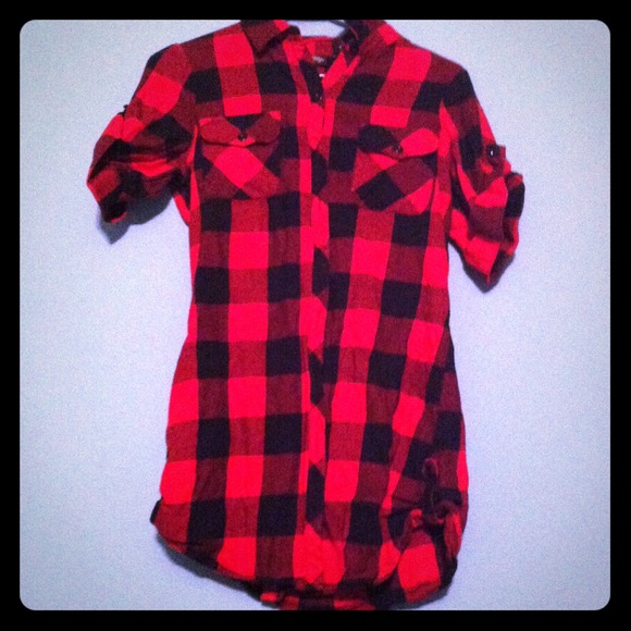 Red plaid top