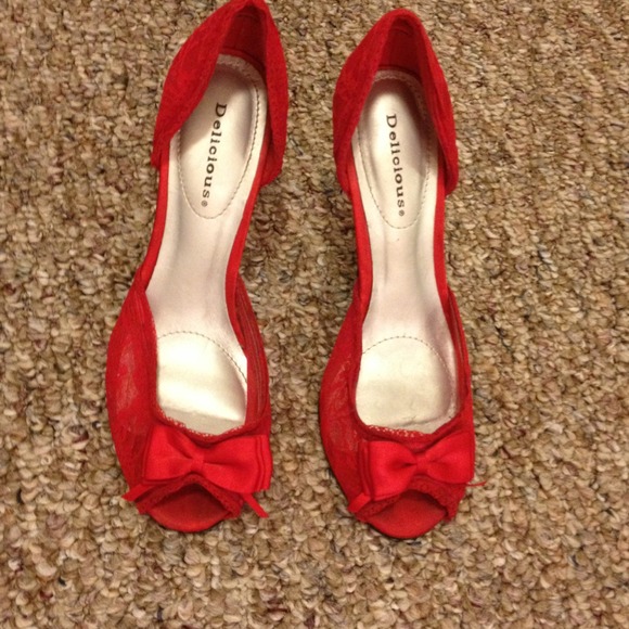 Red lace peep toe heels!! - Picture 2 of 3