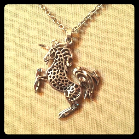 💥SOLD IN A BUNDLE💥 Unicorn necklace