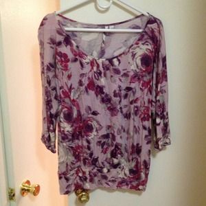 SOLD 🚫🚫🚫👍LC floral top
