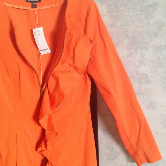 NWT Bebe Ruffle Front Orange Coat Medium - Picture 3 of 4