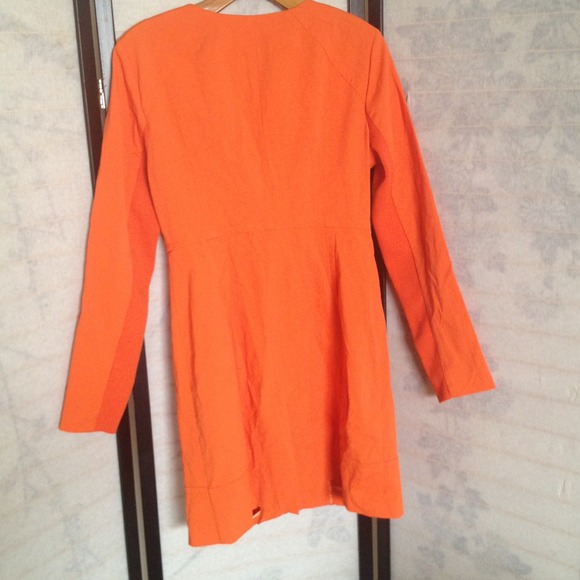 NWT Bebe Ruffle Front Orange Coat Medium - Picture 4 of 4
