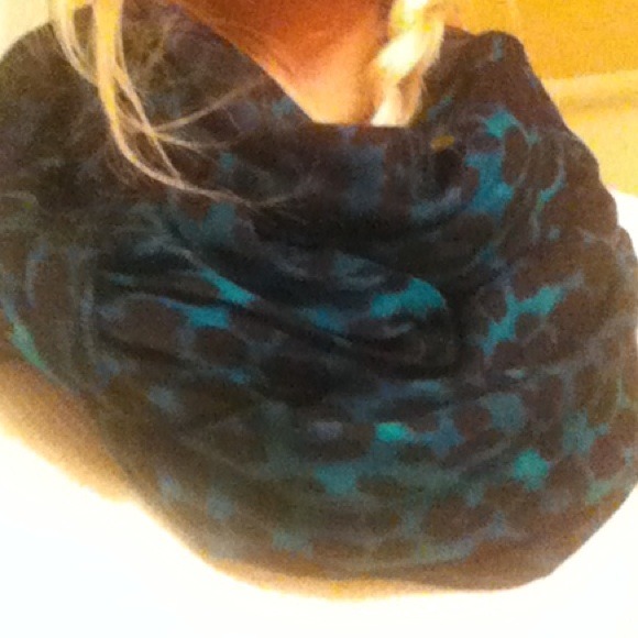 Teal&black cheetah print circular scarf