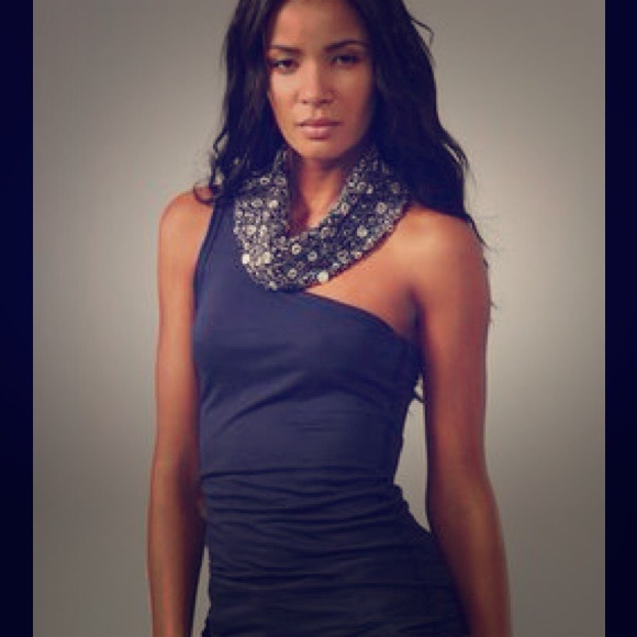 REDUCED 💚 Alice + Olivia One Shoulder Scarf Top