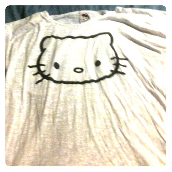 SOLD!! Hello kitty shirt
