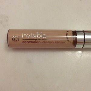 ⭐️SOLD⭐️New Covergirl Concealer. Color Fair.