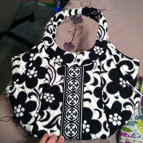 Vera Bradley- black and White