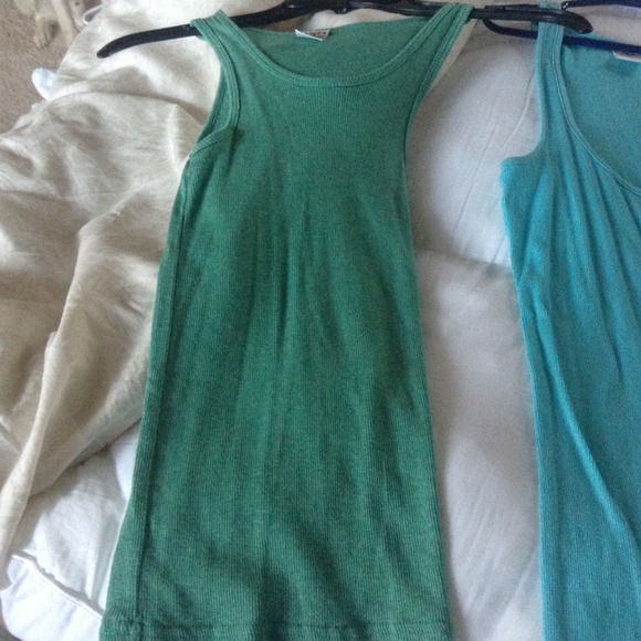 Two tanks! - Picture 3 of 4