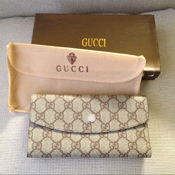 Fake Gucci long wallet