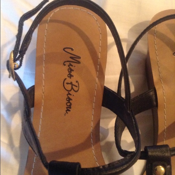 Cute sandals - Picture 3 of 3