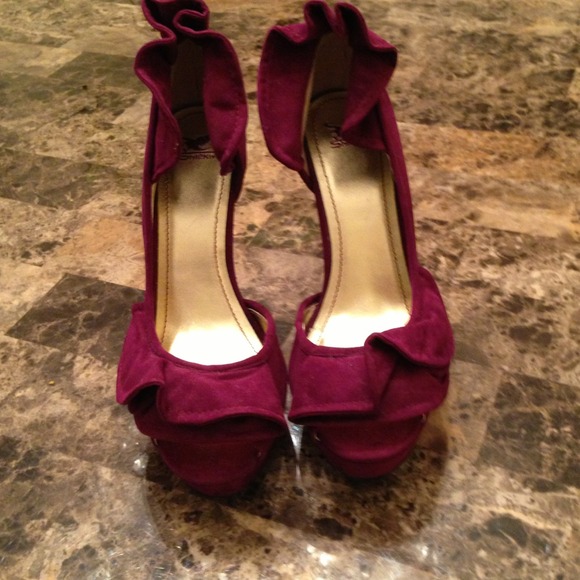 Open Toe Pumps - Picture 2 of 4